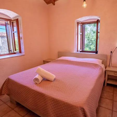 Tranquil Stone Garden House Casa vacanze *